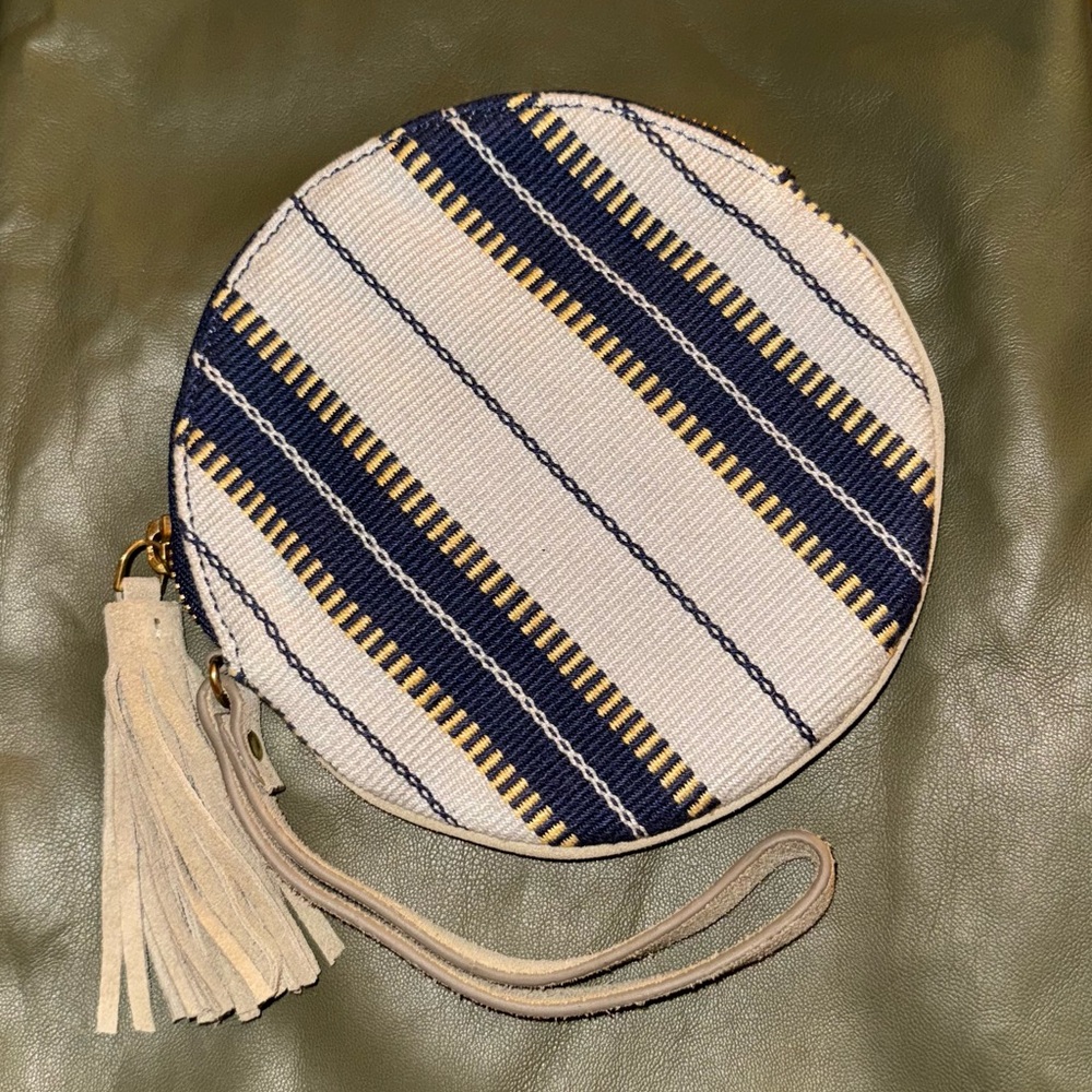 4th of JULY READY!! Striped Round Wristlet w/ Tassel Zipper